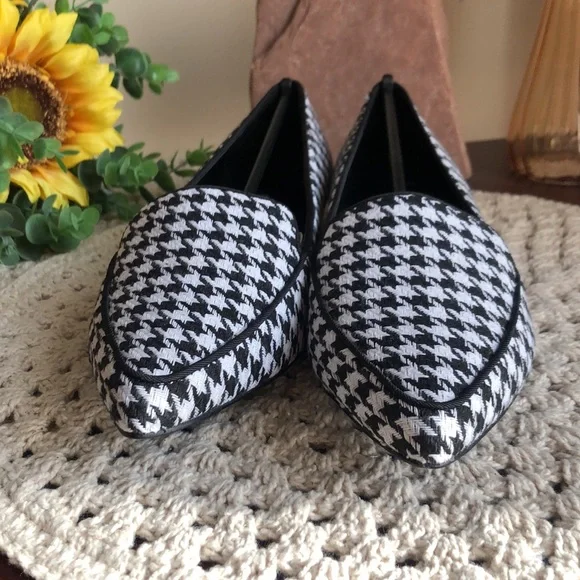 Nine West Abay Houndstooth Pointed Toe Flats - Picture 10 of 14